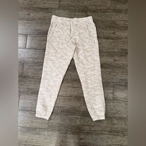 Athleta Cabo Tide Joggers in Light Beige Camo